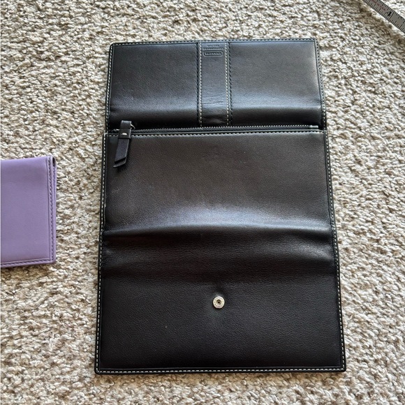 Coach Wallet - Picture 7 of 8